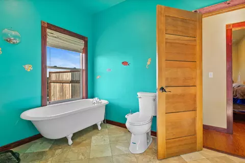 Bath - 3728 E Whittier Rd, Spangle, WA 99031 photo 2 of 7