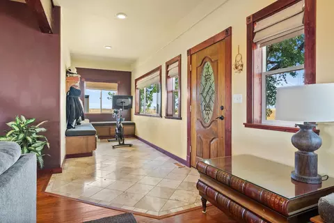 Entry Way - 3728 E Whittier Rd, Spangle, WA 99031 photo 2 of 7