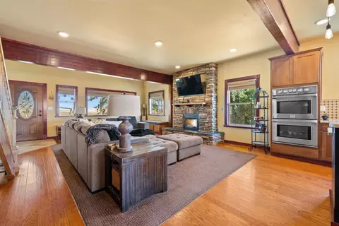Living - 3728 E Whittier Rd, Spangle, WA 99031 photo 4 of 4