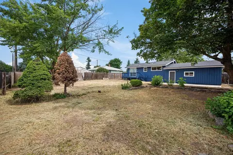 Exterior - 11617 E Augusta Ave, Spokane Valley, WA 99206 photo 5 of 8