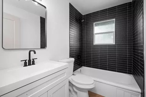 Bath - 11617 E Augusta Ave, Spokane Valley, WA 99206 photo 1 of 2