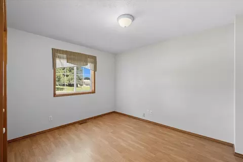 Bedroom - 3316 E 35th Ave, Spokane, WA 99223 photo 5 of 5
