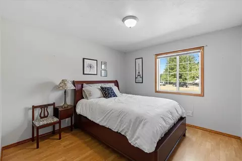 Bedroom - 3316 E 35th Ave, Spokane, WA 99223 photo 4 of 5