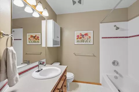 Bath - 3316 E 35th Ave, Spokane, WA 99223 photo 3 of 3