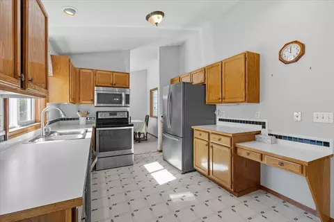 Kitchen - 3316 E 35th Ave, Spokane, WA 99223 photo 3 of 3