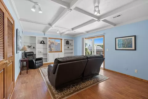 Living - 3316 E 35th Ave, Spokane, WA 99223 photo 4 of 5