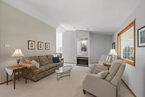 Living - 3316 E 35th Ave, Spokane, WA 99223 photo 2 of 5