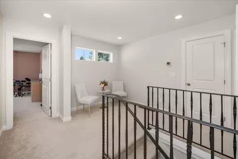 Entry Way - 4620 E 43rd Ave, Spokane, WA 99223 photo 1 of 1