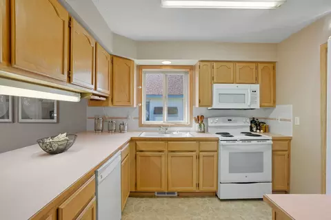 2520 E 59th Ln, Spokane, WA 99203 photo 9