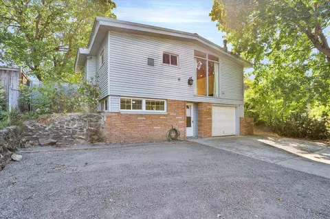 Exterior - 1104 E 29th Ave, Spokane, WA 99203 photo 3 of 12