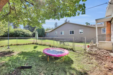 Exterior - 1104 E 29th Ave, Spokane, WA 99203 photo 8 of 12