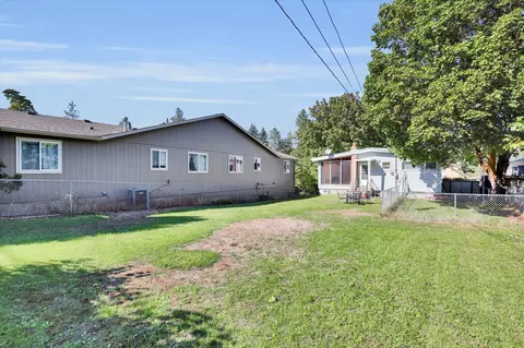 Exterior - 1104 E 29th Ave, Spokane, WA 99203 photo 6 of 12