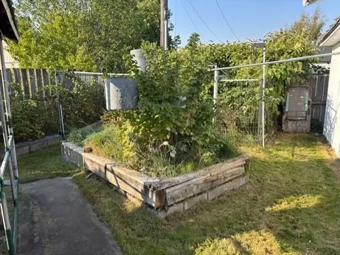 Exterior - 2127 E Heroy Ave, Spokane, WA 99207 photo 6 of 6