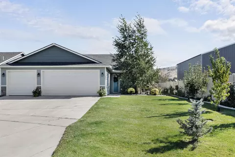 221 S Glenbrook Ct, Spokane Valley, WA 99016