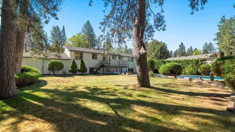 Exterior - 815 E Bedivere Dr, Spokane, WA 99218 photo 4 of 5