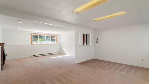 Living - 815 E Bedivere Dr, Spokane, WA 99218 photo 7 of 8