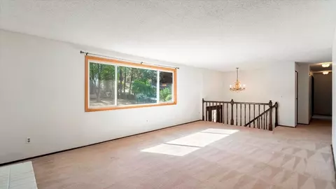 Living - 815 E Bedivere Dr, Spokane, WA 99218 photo 3 of 8