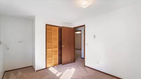 Bedroom - 815 E Bedivere Dr, Spokane, WA 99218 photo 7 of 8