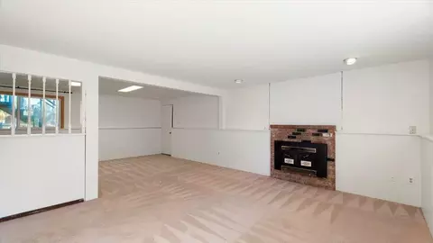 Living - 815 E Bedivere Dr, Spokane, WA 99218 photo 5 of 8