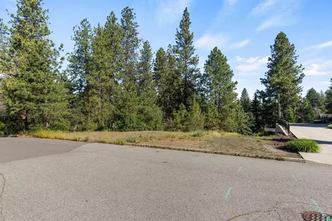 1841 E Pinecrest Rd, Spokane, WA 99203 photo 2