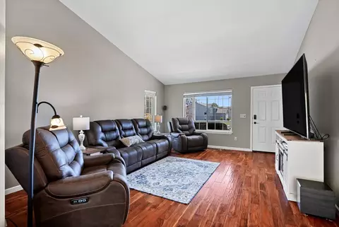 Living - 513 E Handy Rd, Colbert, WA 99005 photo 2 of 4