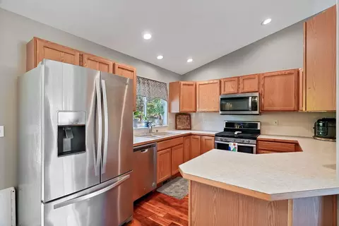 Kitchen - 513 E Handy Rd, Colbert, WA 99005 photo 1 of 3