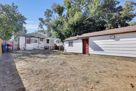 Exterior - 407 E Sanson Ave, Spokane, WA 99207 photo 8 of 11