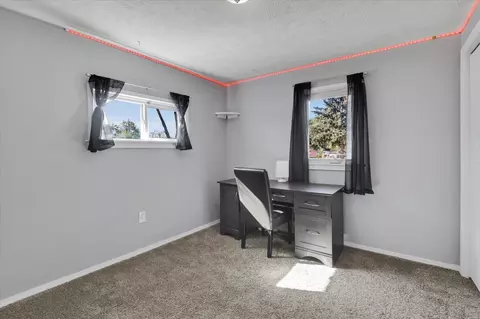Bedroom - 407 E Sanson Ave, Spokane, WA 99207 photo 1 of 4