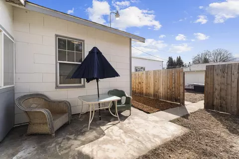 Exterior - 4054 E 4th Ave, Spokane, WA 99203 photo 10 of 11