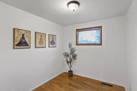1718 E Broad Ave, Spokane, WA 99207 photo 18