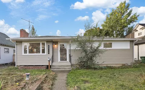 1718 E Broad Ave, Spokane, WA 99207 photo 2