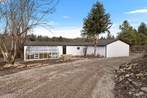 36015 N Milan-elk Rd, Chattaroy, WA 99003
