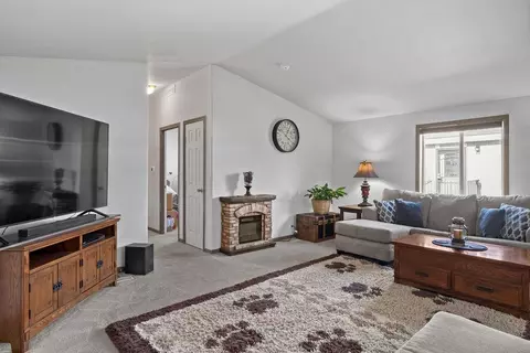1211 E Lyons Apt 62 Ave, Spokane, WA 99208 photo 3