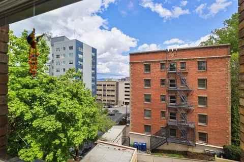726 W 6th Ave #302, Spokane, WA 99204