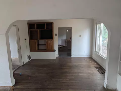 Living - 358 E 8th Ave, Spokane, WA 99202 photo 2 of 2