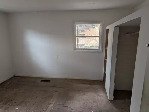Bedroom - 358 E 8th Ave, Spokane, WA 99202 photo 1 of 3