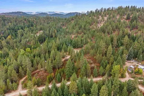 1263 Valley View Dr, Newport, WA 99156