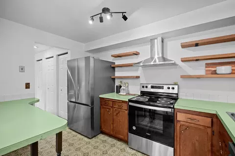 Kitchen - 2648 E 38th Ave, Spokane, WA 99223 photo 3 of 3