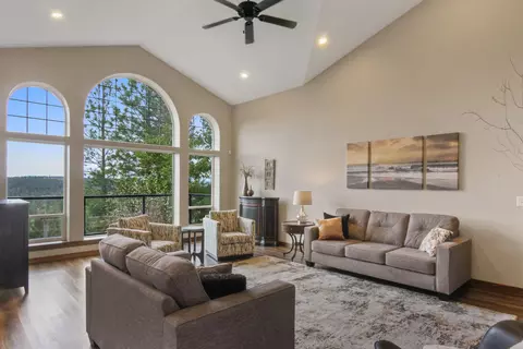 Living - 1155 E Quartz Ln, Spokane, WA 99208 photo 1 of 3