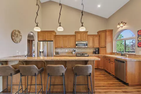 Kitchen - 1155 E Quartz Ln, Spokane, WA 99208 photo 1 of 2