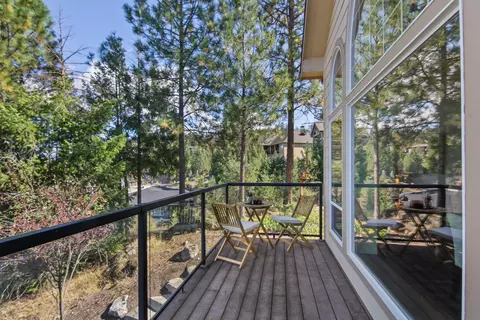Exterior - 1155 E Quartz Ln, Spokane, WA 99208 photo 6 of 12