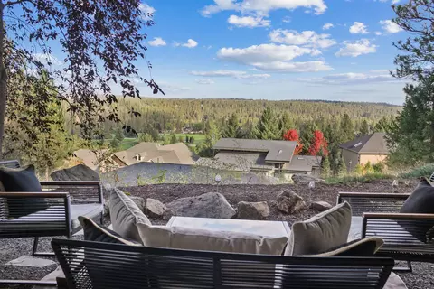 Exterior - 1155 E Quartz Ln, Spokane, WA 99208 photo 10 of 12