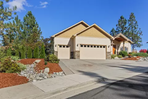 Exterior - 1155 E Quartz Ln, Spokane, WA 99208 photo 11 of 12
