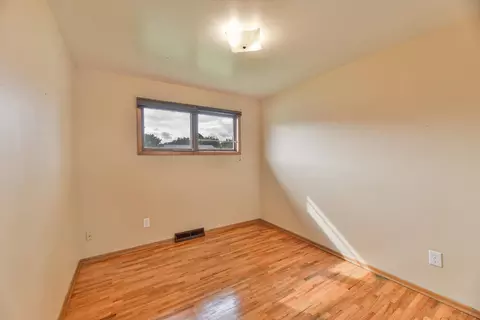 Bedroom - 13403 E 6th Ave, Spokane Valley, WA 99216 photo 2 of 5