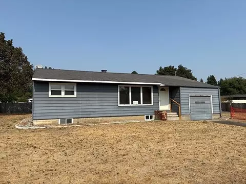 8303 E Upriver Dr, Spokane, WA 99212