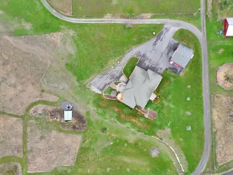 View/Area - 8615 E Lindgren Rd, Spokane, WA 99217 photo 1 of 4