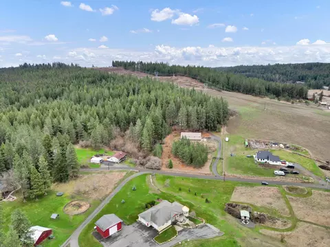 View/Area - 8615 E Lindgren Rd, Spokane, WA 99217 photo 3 of 4