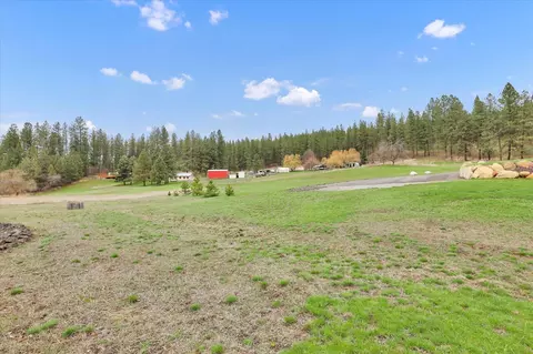 Exterior - 8615 E Lindgren Rd, Spokane, WA 99217 photo 7 of 8