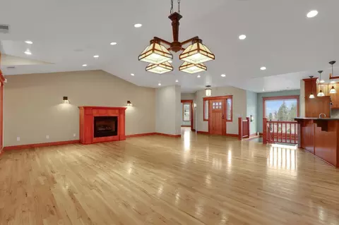 Living - 8615 E Lindgren Rd, Spokane, WA 99217 photo 2 of 6