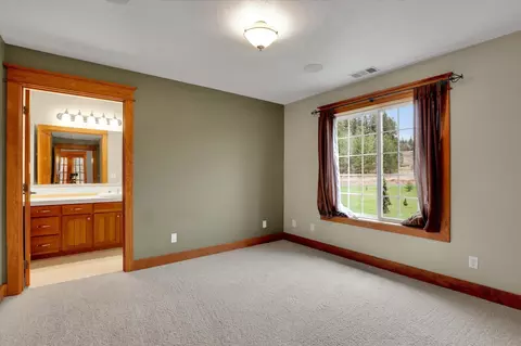 Bedroom - 8615 E Lindgren Rd, Spokane, WA 99217 photo 2 of 5